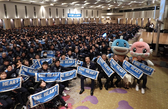 参加者全員に夜記念撮影